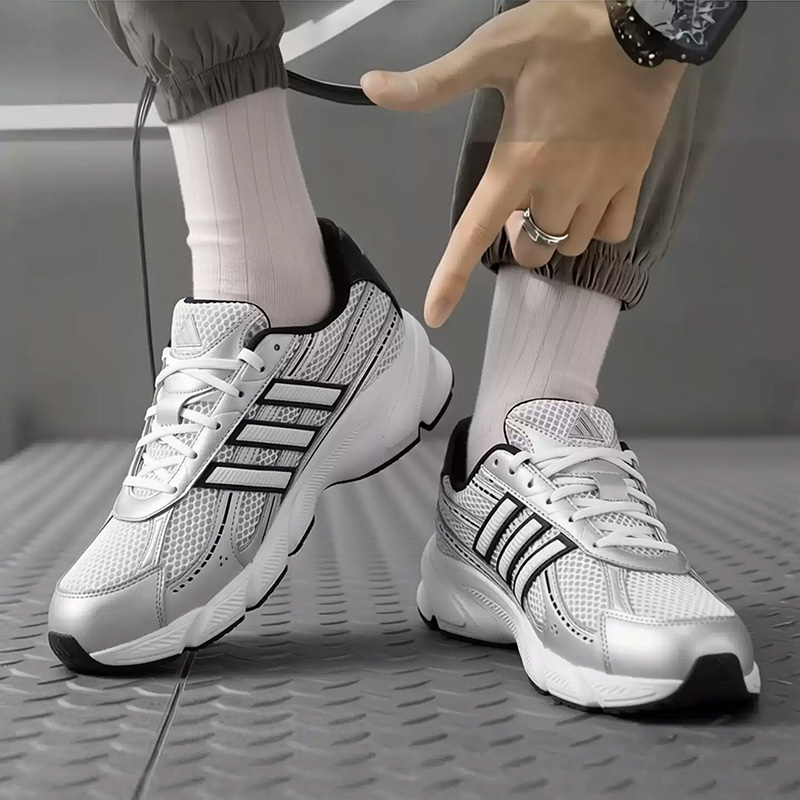 Sepatu Olahraga Pria Adidas TE - Men Shoes Running Adidas ulasan dan harga